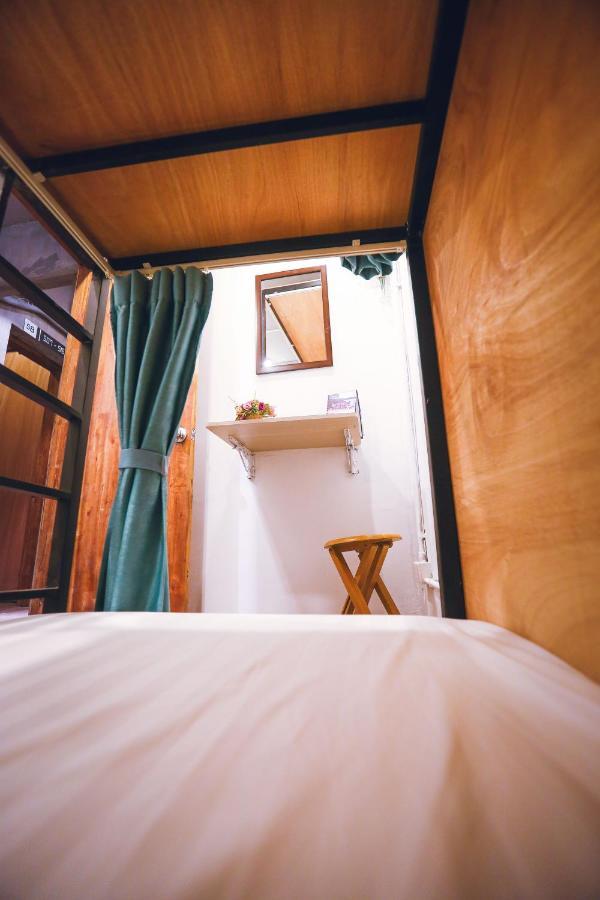 Reddoorz @ Tong Duy Tan Street (Adults Only) Hostel Hanoi Exterior photo